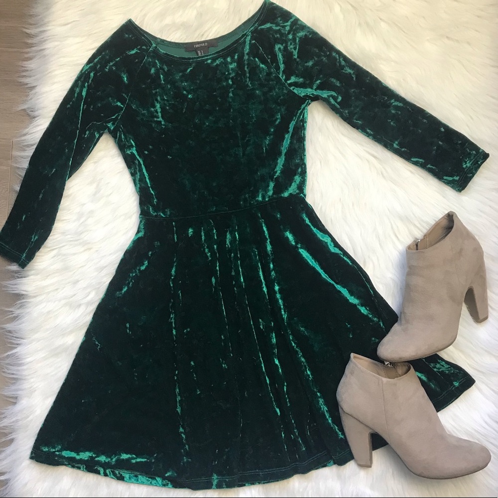 Forever 21 crushed velvet green dress size small